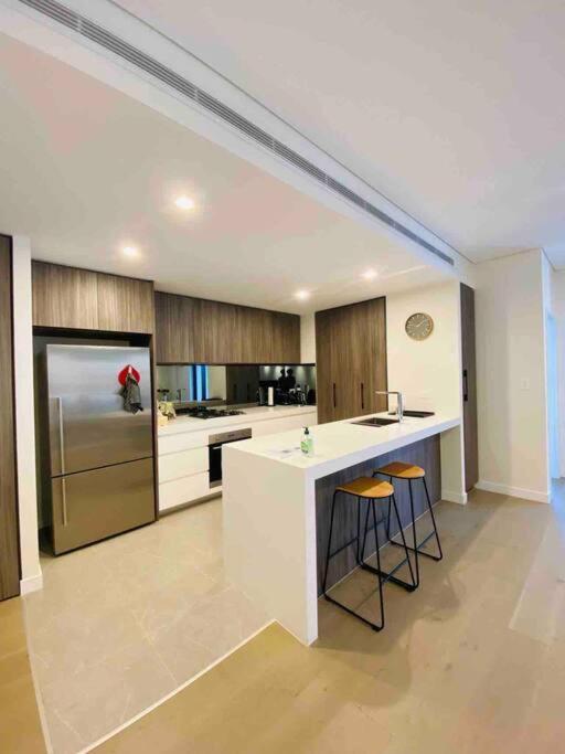 Luxury 3 Bedroom Apartment In Ryde Σίδνεϊ Εξωτερικό φωτογραφία